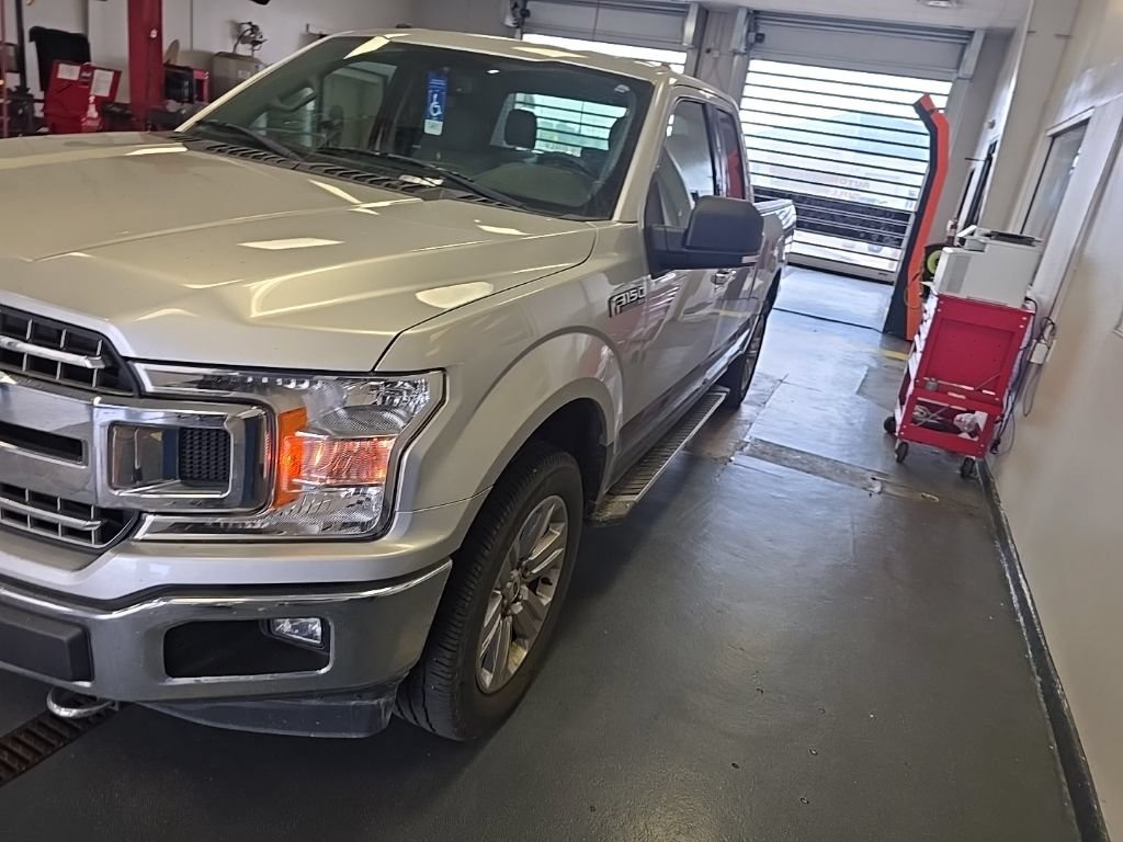 Used 2018 Ford F150 XLT w/ Equipment Group 302A Luxury AWD/4WD image 2