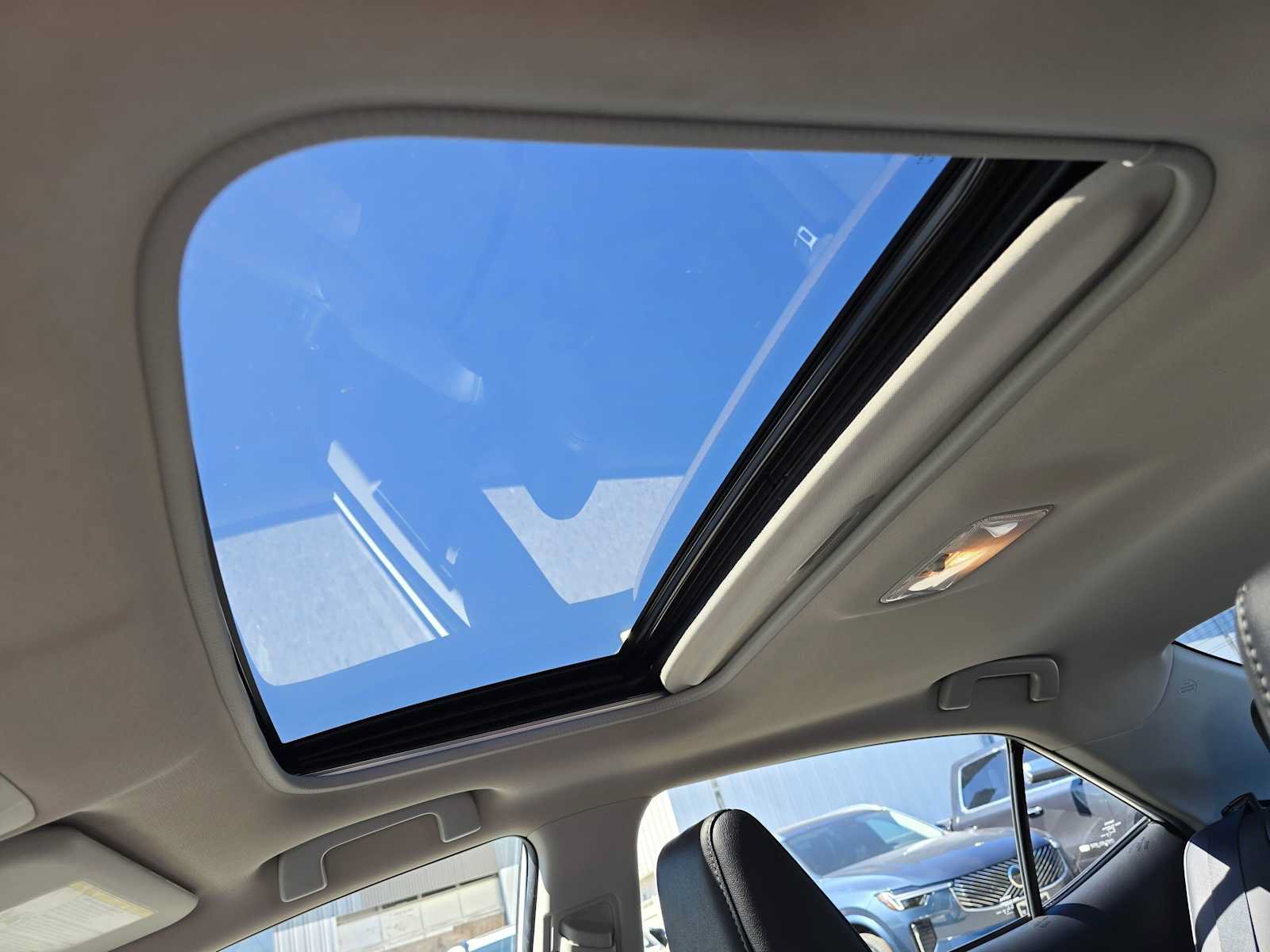 Used 2015 Toyota Corolla S Premium FWD image 22