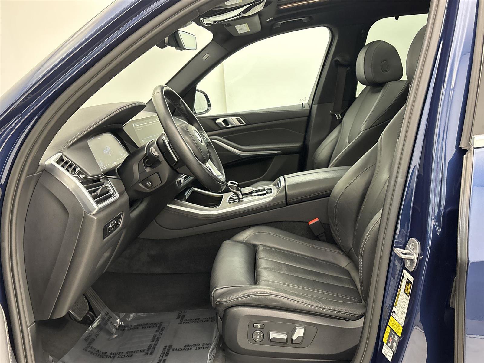 Used 2022 BMW X5 xDrive45e w/ Climate Comfort Package image 25