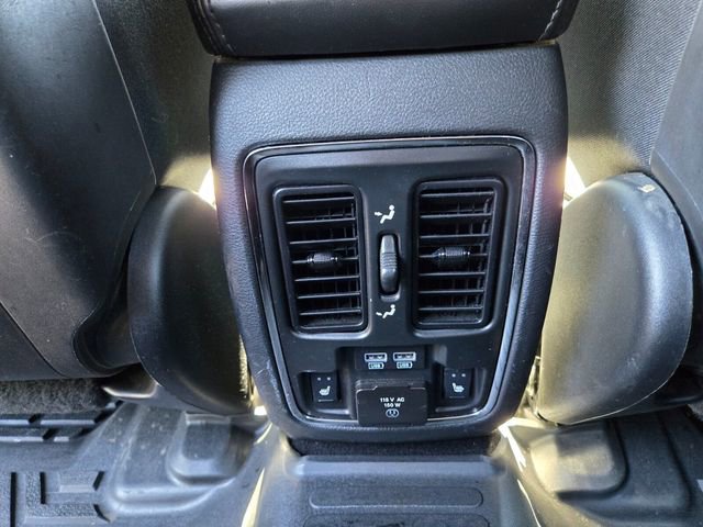 Used 2019 Jeep Grand Cherokee Limited w/ Luxury Group II AWD/4WD image 14