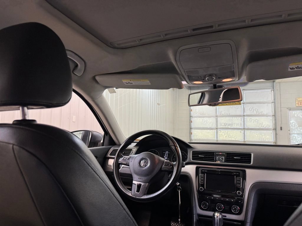 Used 2013 Volkswagen Passat 2.5 SE FWD image 24