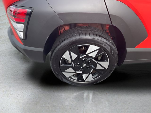 Used 2025 Hyundai Kona SEL AWD/4WD image 7