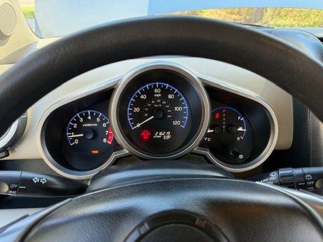 Used 2011 Honda Element EX image 29