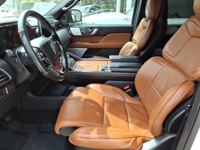 Used 2019 Lincoln Navigator L Reserve AWD/4WD image 18