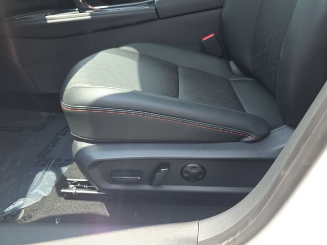 New 2026 Nissan Sentra SR w/ SR Premium Package FWD image 25