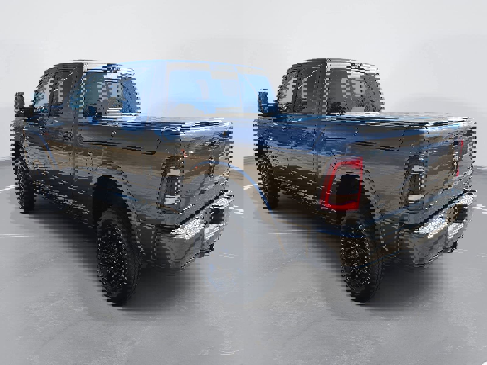 Used 2024 RAM 2500 Limited image 7