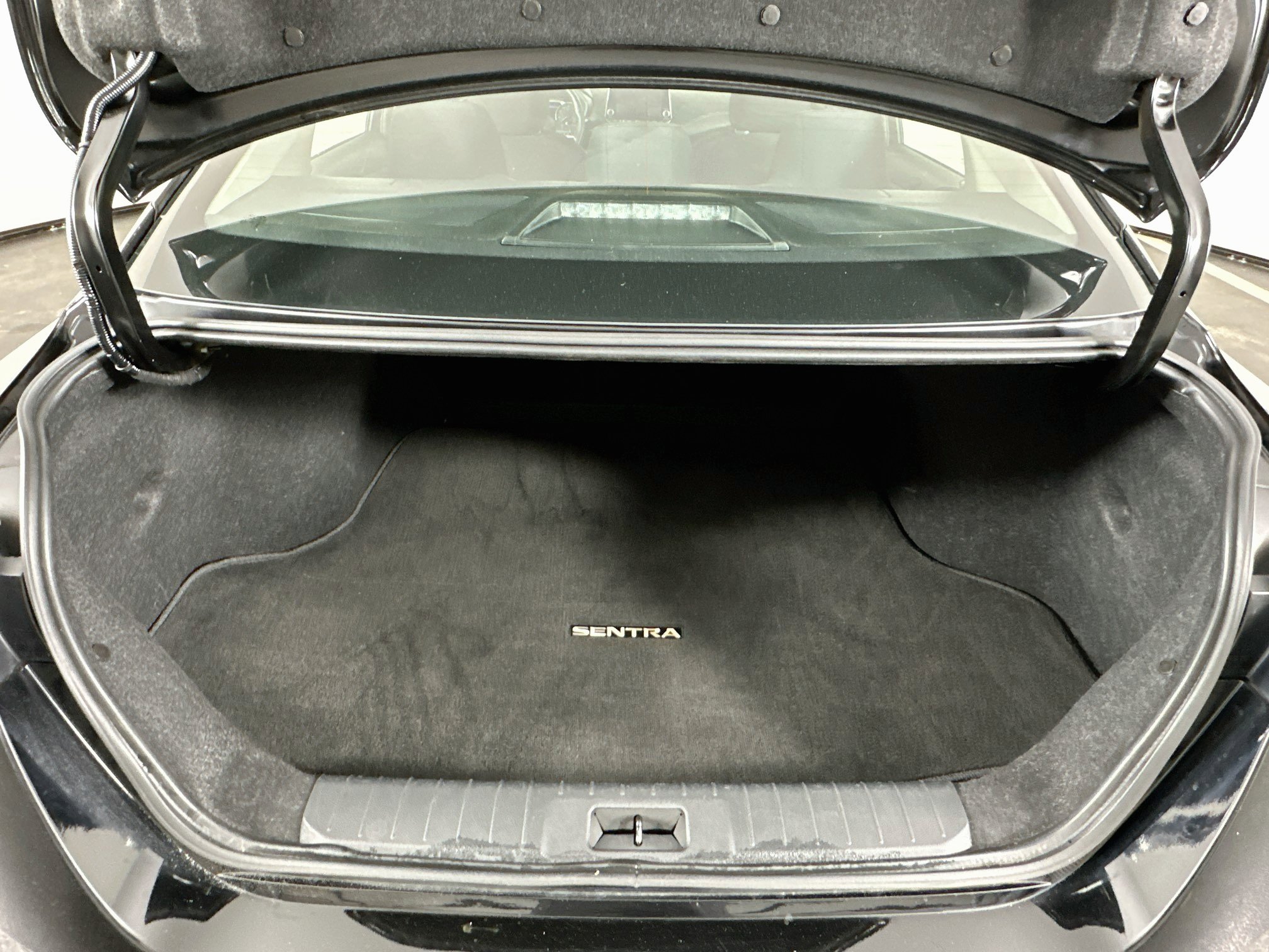 Used 2025 Nissan Sentra SV FWD image 26
