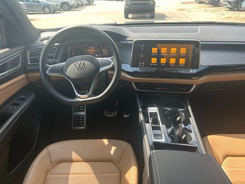 Certified 2024 Volkswagen Atlas Cross Sport SEL R-Line image 9