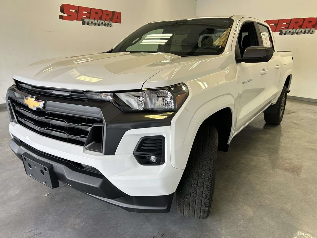 Used 2023 Chevrolet Colorado LT w/ LT Convenience Package AWD/4WD image 7