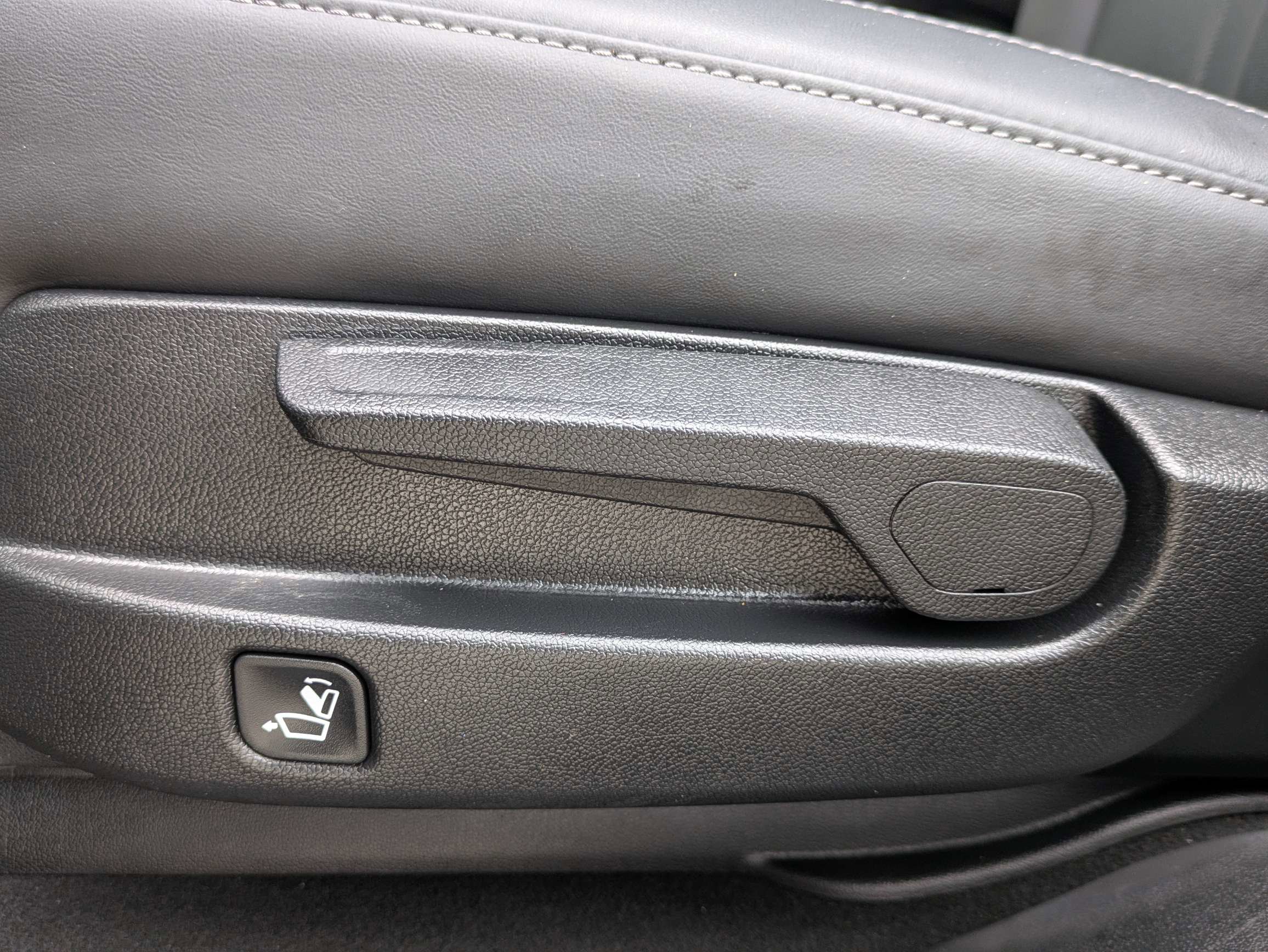 Certified 2022 Kia Sorento EX FWD image 17