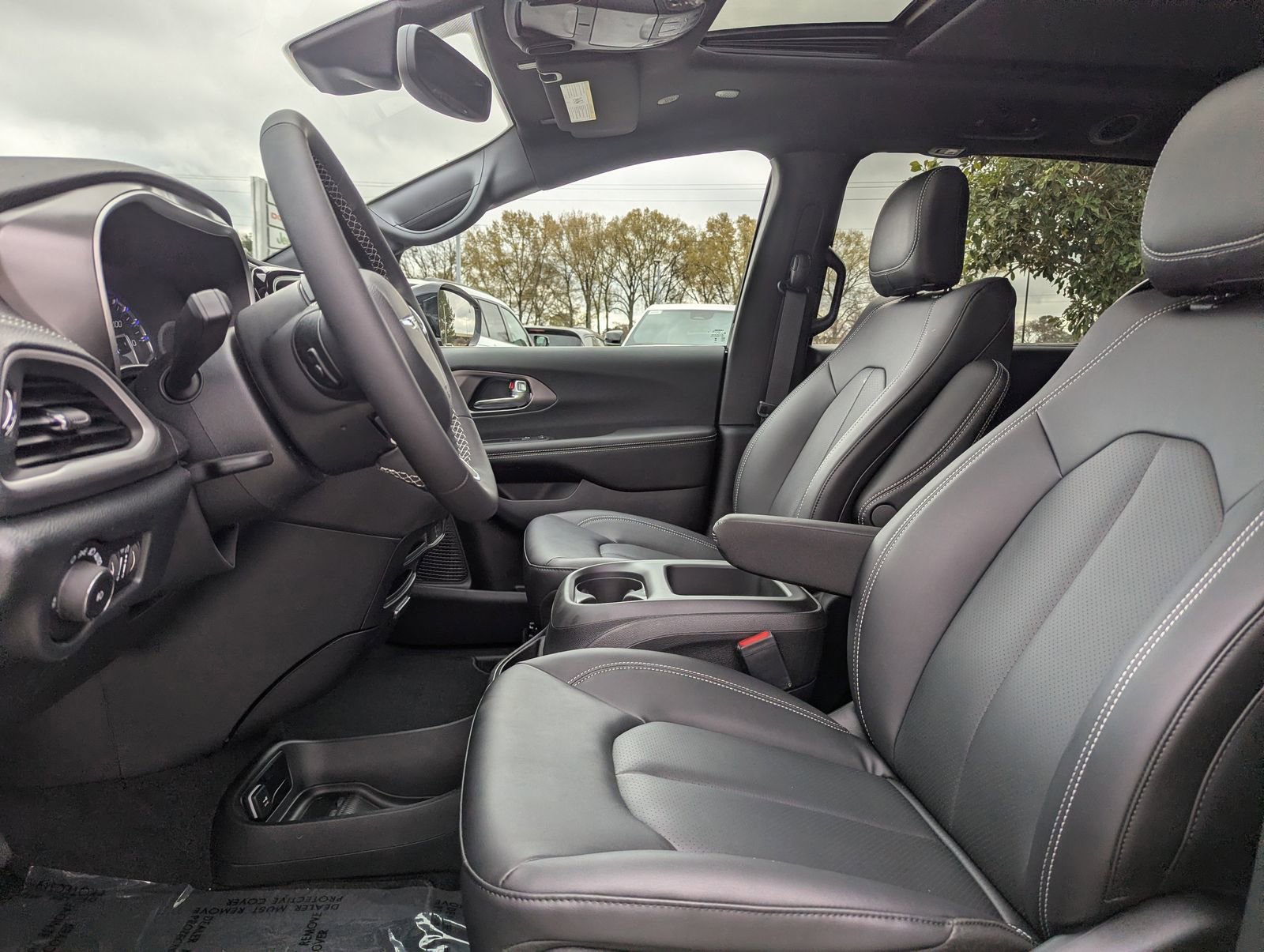 New 2026 Chrysler Pacifica Select image 11