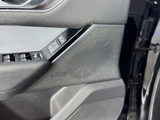 Used 2025 Land Rover Range Rover Velar S image 21