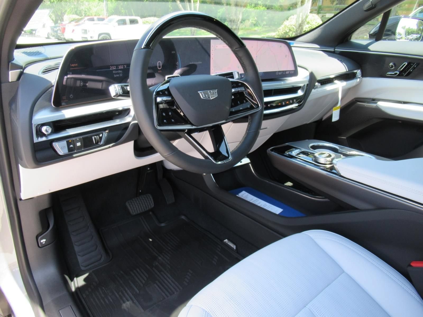 New 2026 Cadillac Lyriq Luxury RWD image 17