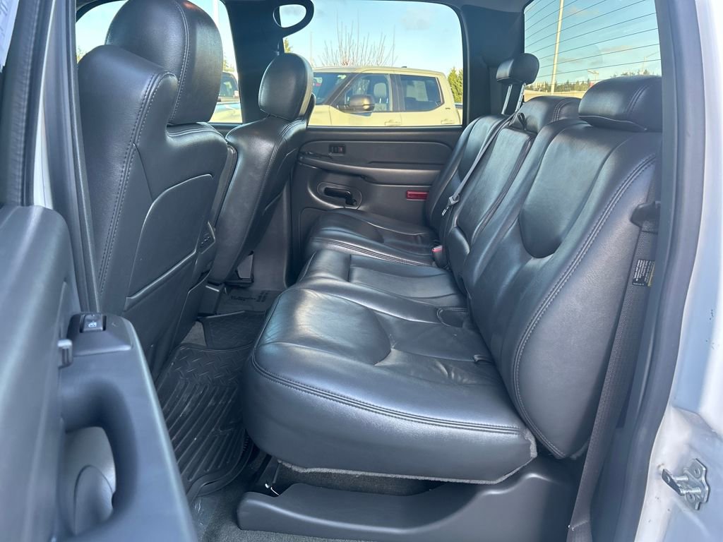 Used 2005 Chevrolet Silverado 3500 LT w/ Heavy-Duty Power Package image 8