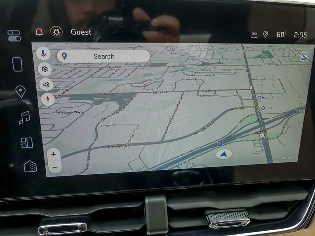 New 2026 Chevrolet Equinox ACTIV w/ LPO, Floor Liner Package image 23