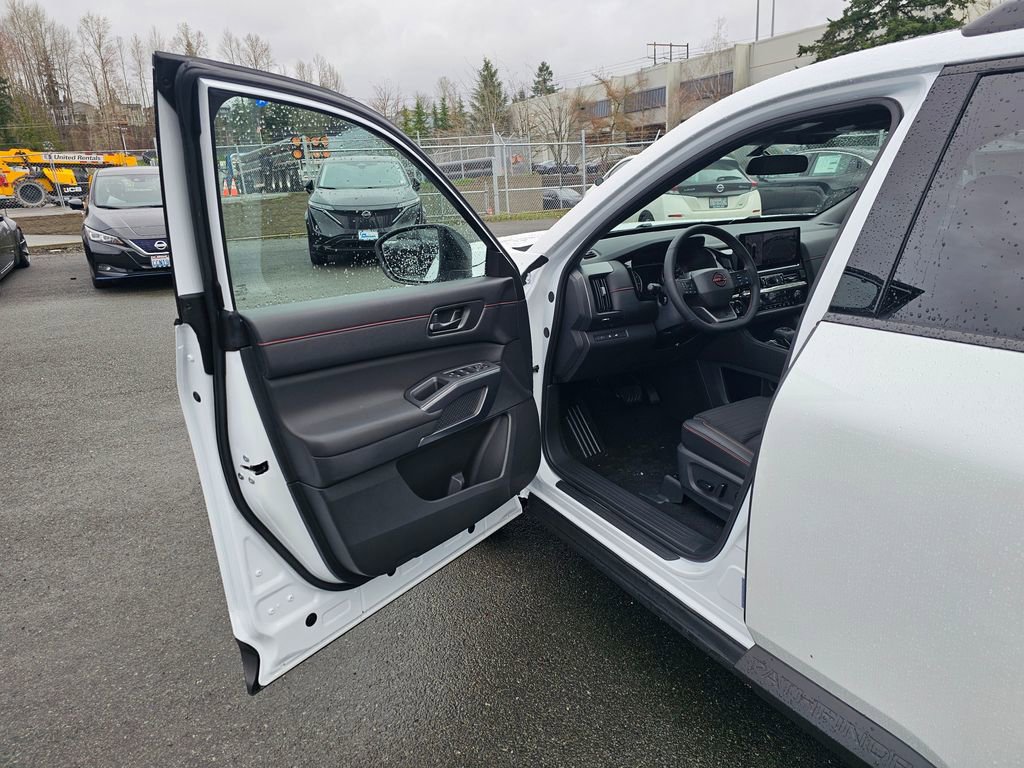 New 2026 Nissan Pathfinder Rock Creek image 19