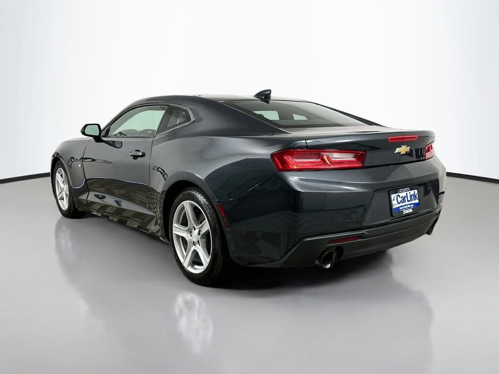 Used 2017 Chevrolet Camaro LT RWD image 5