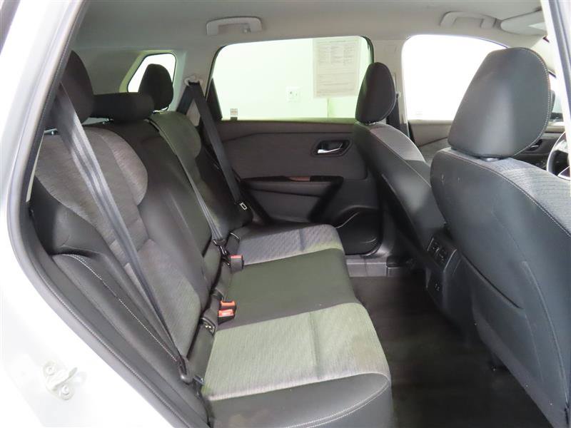 Used 2023 Nissan Rogue SV AWD/4WD image 33
