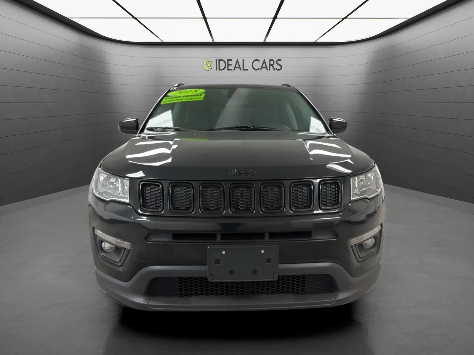 Used 2018 Jeep Compass Latitude w/ Popular Equipment Group FWD image 2