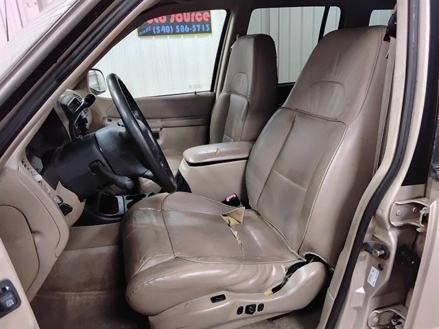 Used 1998 Ford Explorer XLT AWD/4WD image 10
