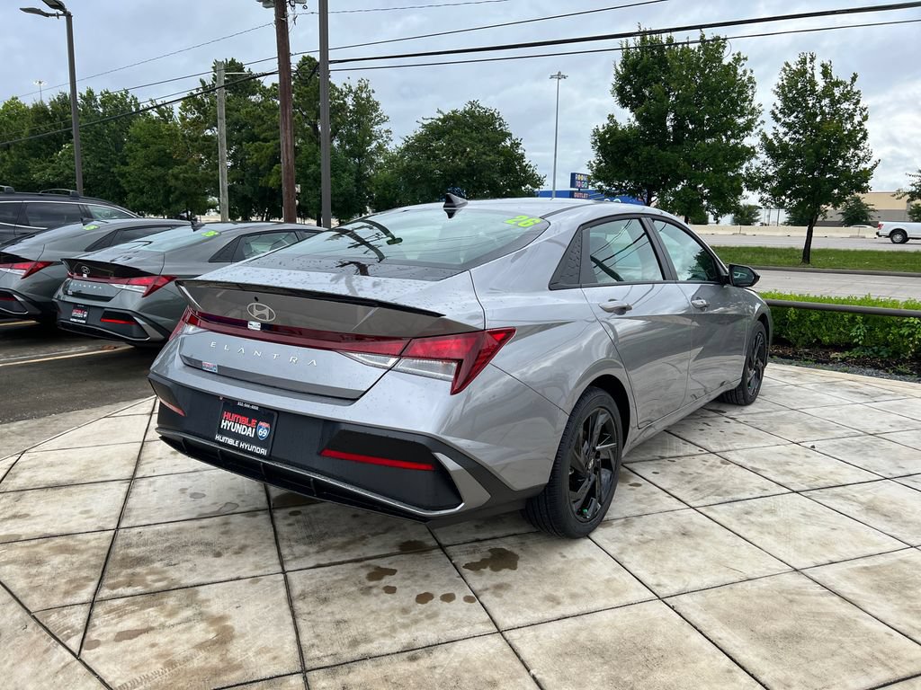 Certified 2026 Hyundai Elantra Sport FWD image 11