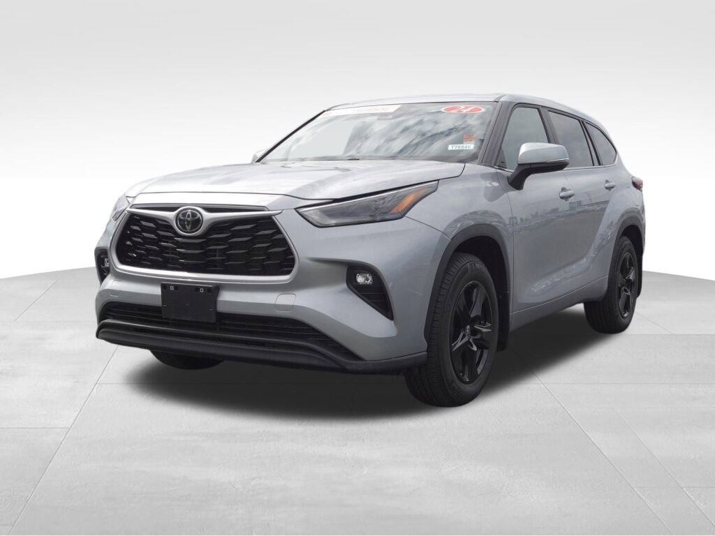 Certified 2024 Toyota Highlander LE image 8