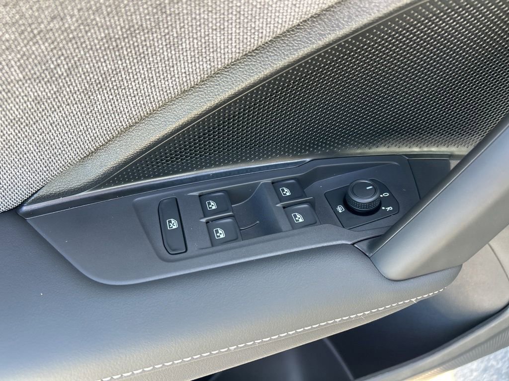 New 2026 Volkswagen Tiguan S image 12