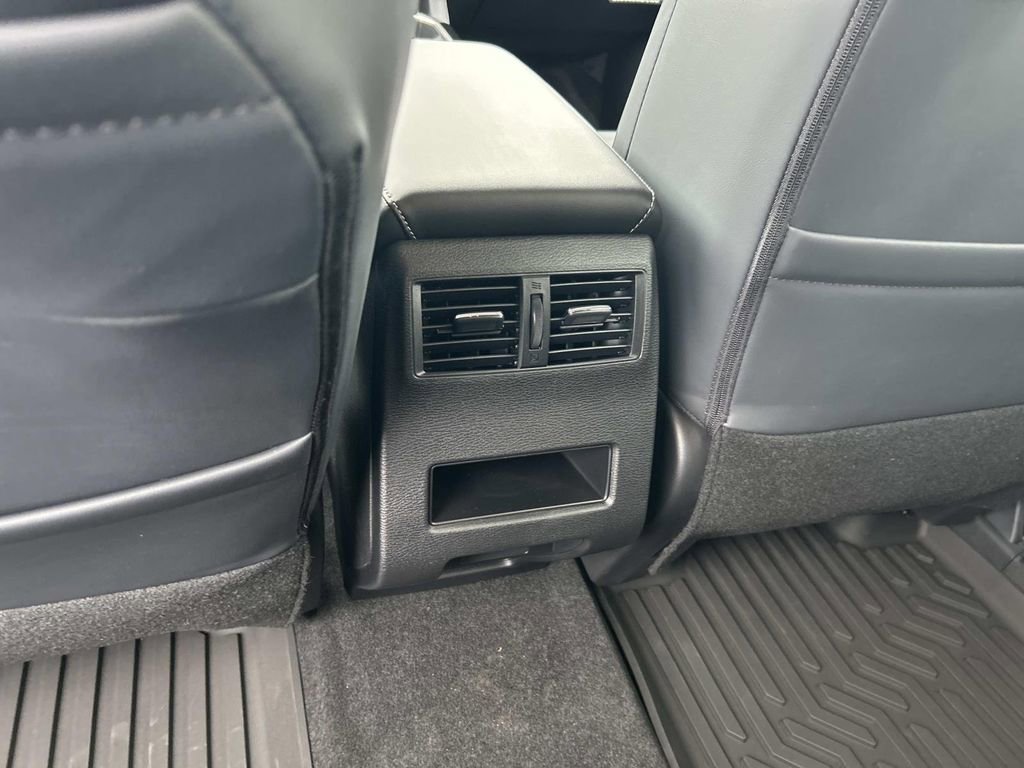 New 2026 Mitsubishi Outlander SE FWD image 18