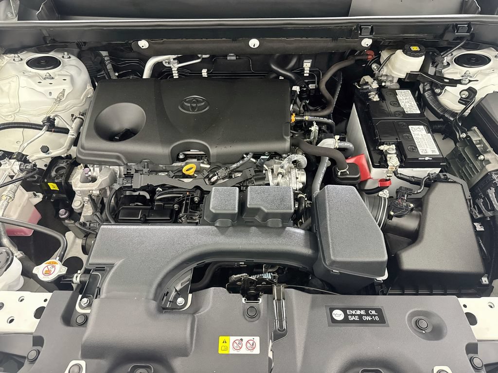 Used 2023 Toyota RAV4 LE AWD/4WD image 26