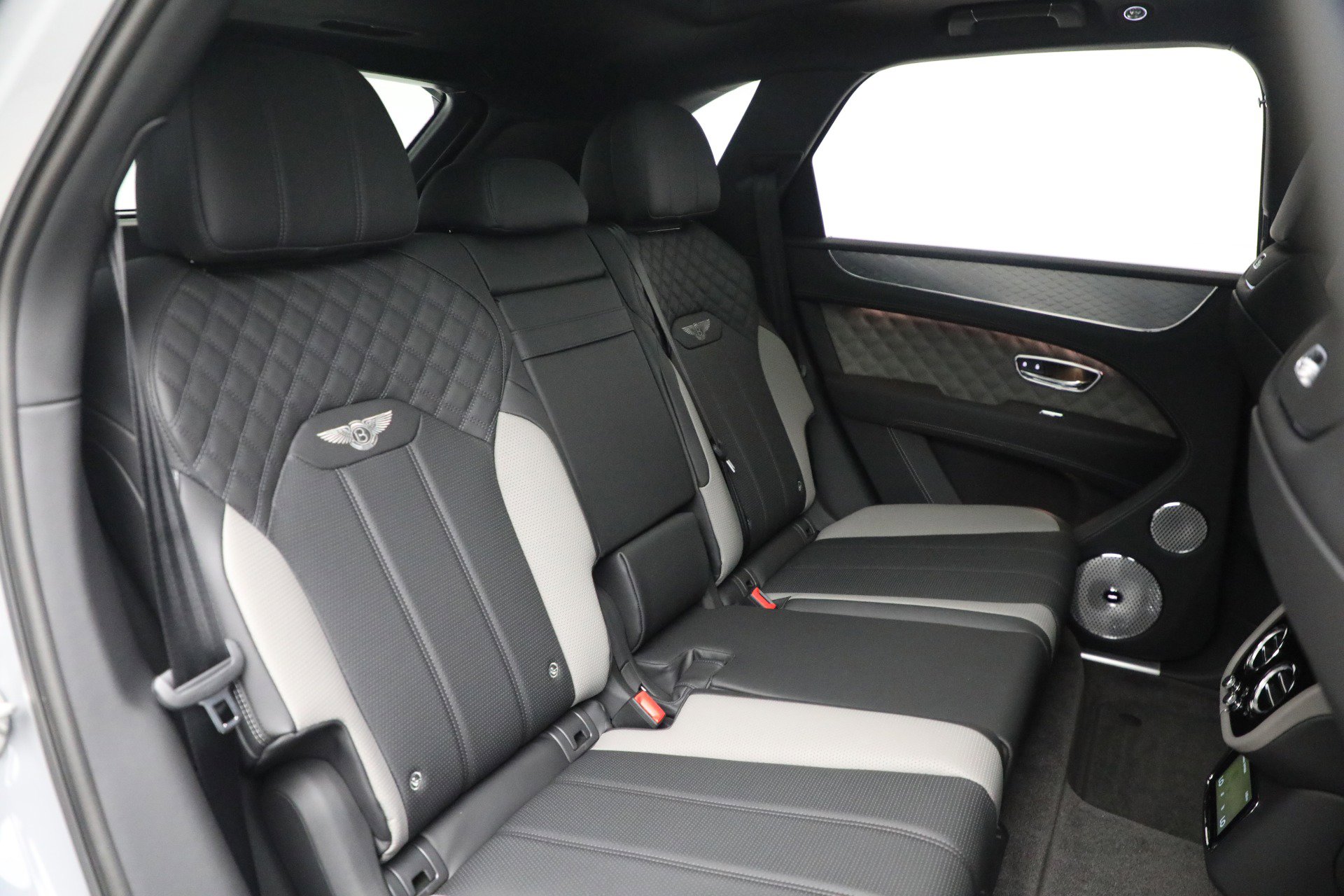 New 2024 Bentley Bentayga image 30