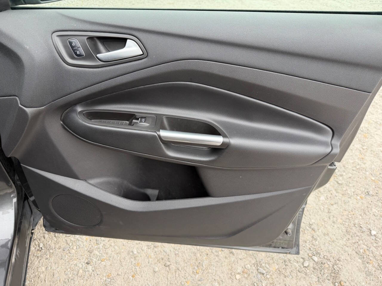 Used 2017 Ford Escape Titanium image 20