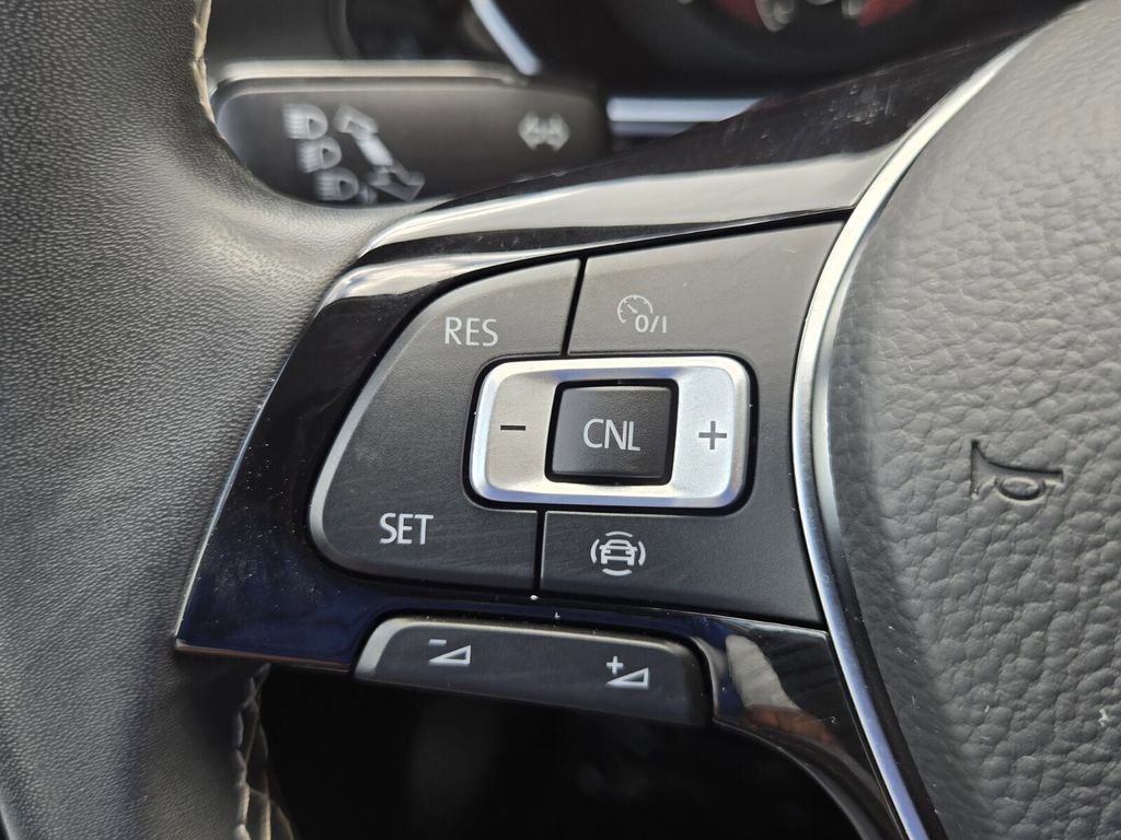 Used 2021 Volkswagen Jetta SE w/ SE Cold Weather Package FWD image 26