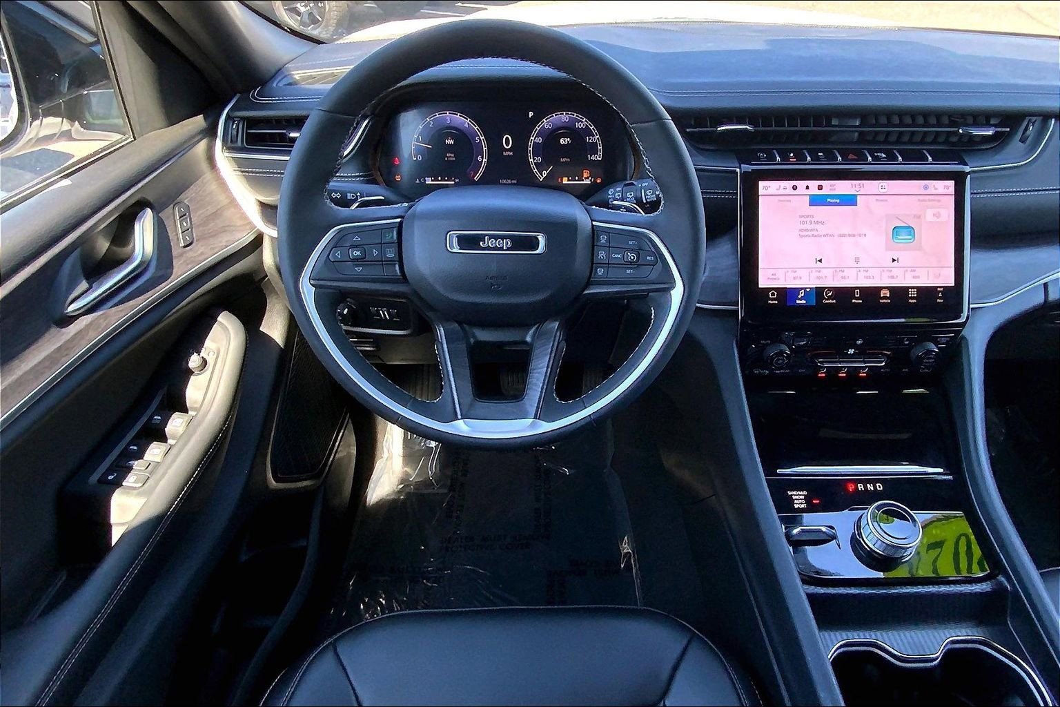 Used 2024 Jeep Grand Cherokee Limited AWD/4WD image 5