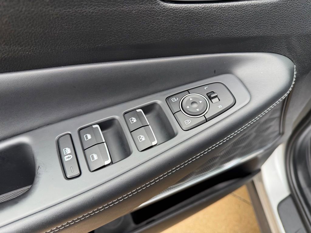Used 2022 Hyundai Santa Fe SEL w/ Convenience + Premium Package AWD/4WD image 10