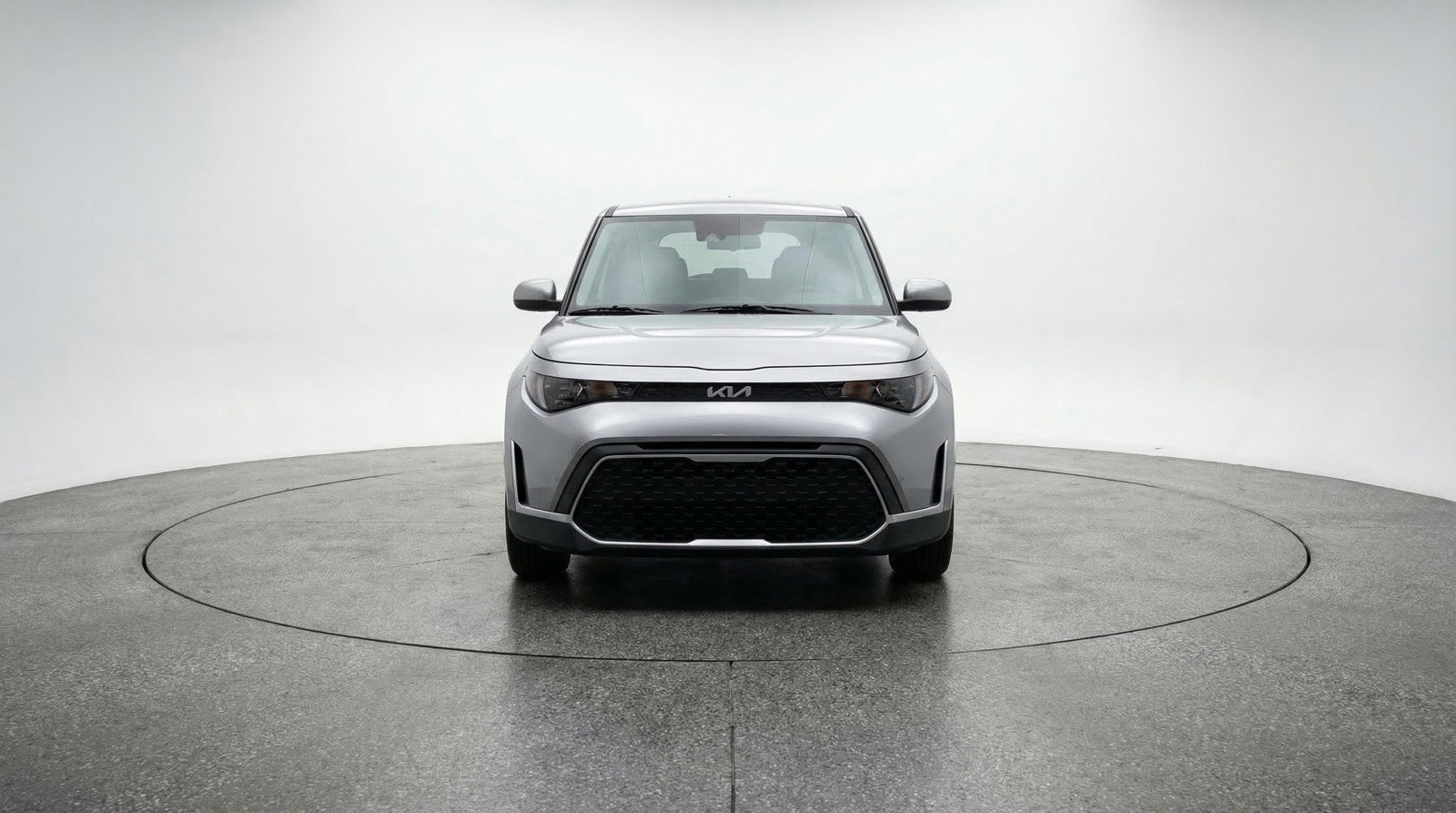 Used 2025 Kia Soul LX w/ LX Technology Package FWD image 2