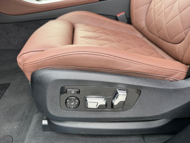 Certified 2026 BMW X5 xDrive50e w/ Climate Comfort Package AWD/4WD image 27