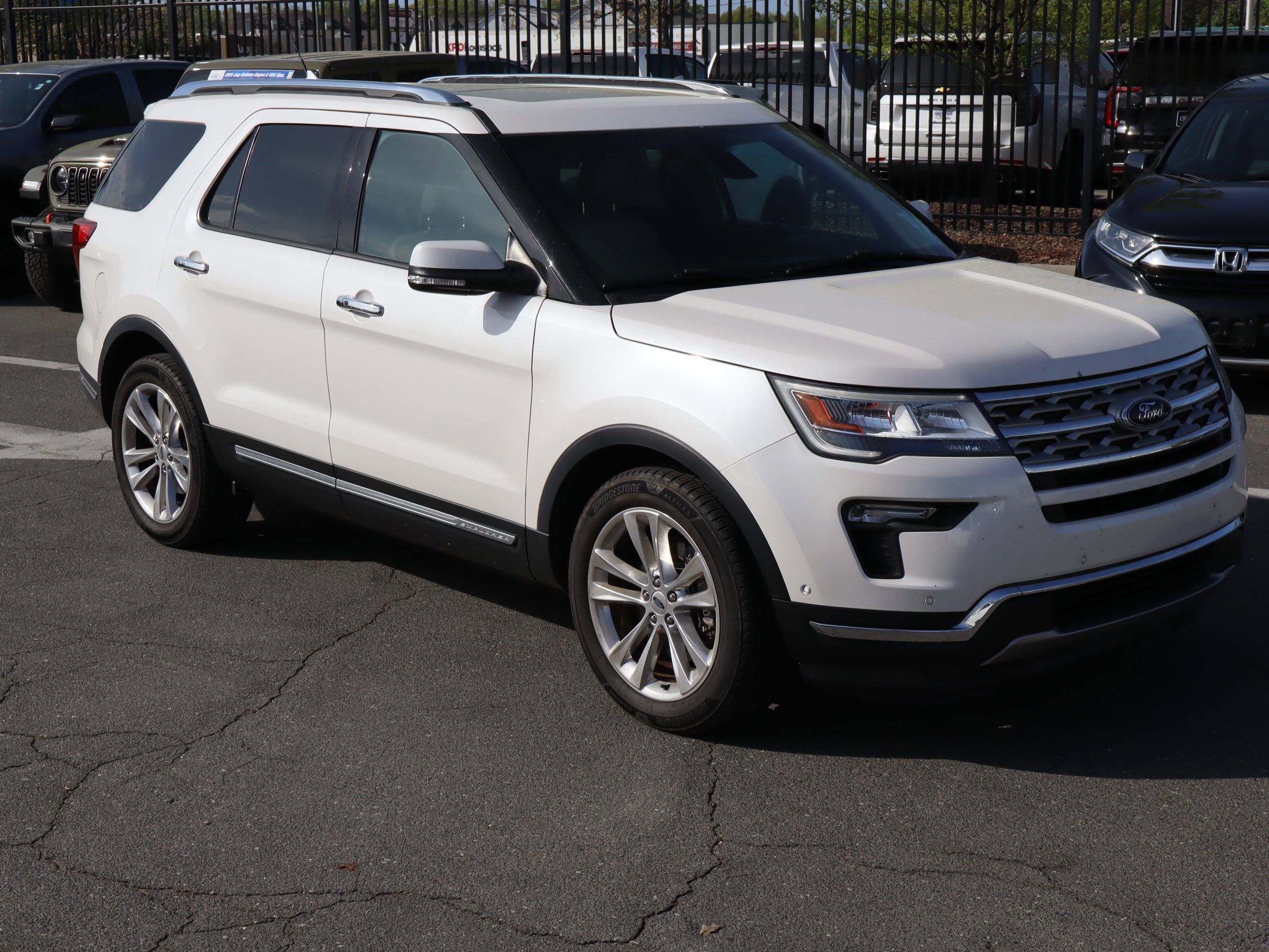 Used 2018 Ford Explorer Limited w/ Equipment Group 301A image 2