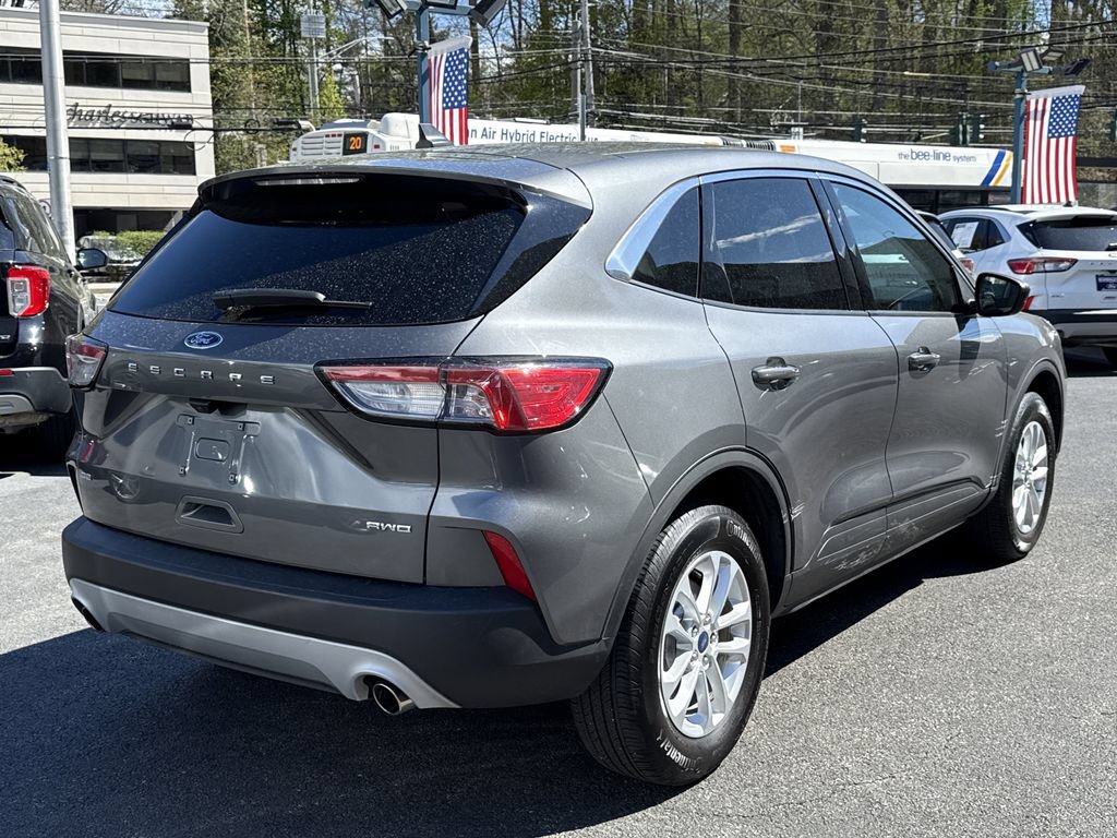 Used 2022 Ford Escape SE w/ Convenience Package AWD/4WD image 3