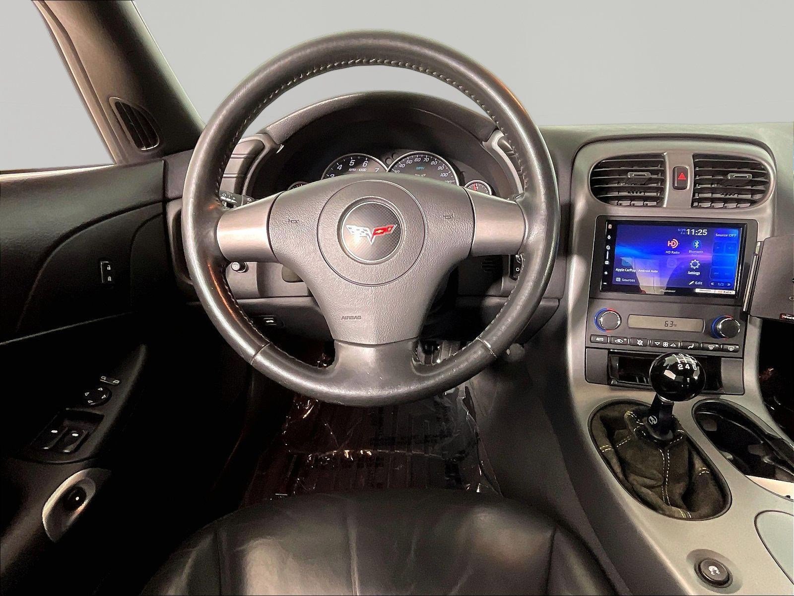 Used 2006 Chevrolet Corvette Coupe w/ Preferred Equipment Group RWD image 8