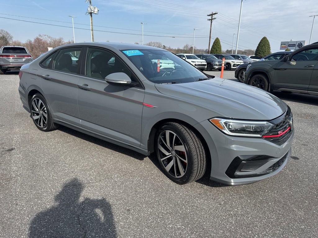 Used 2020 Volkswagen Jetta GLI image 3