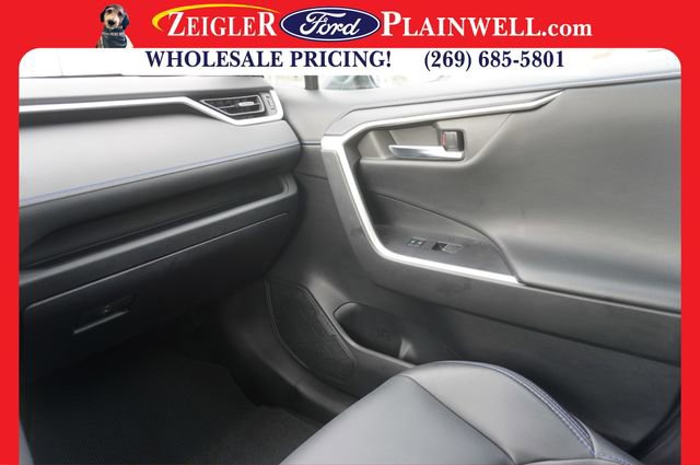 Used 2022 Toyota RAV4 XSE image 32