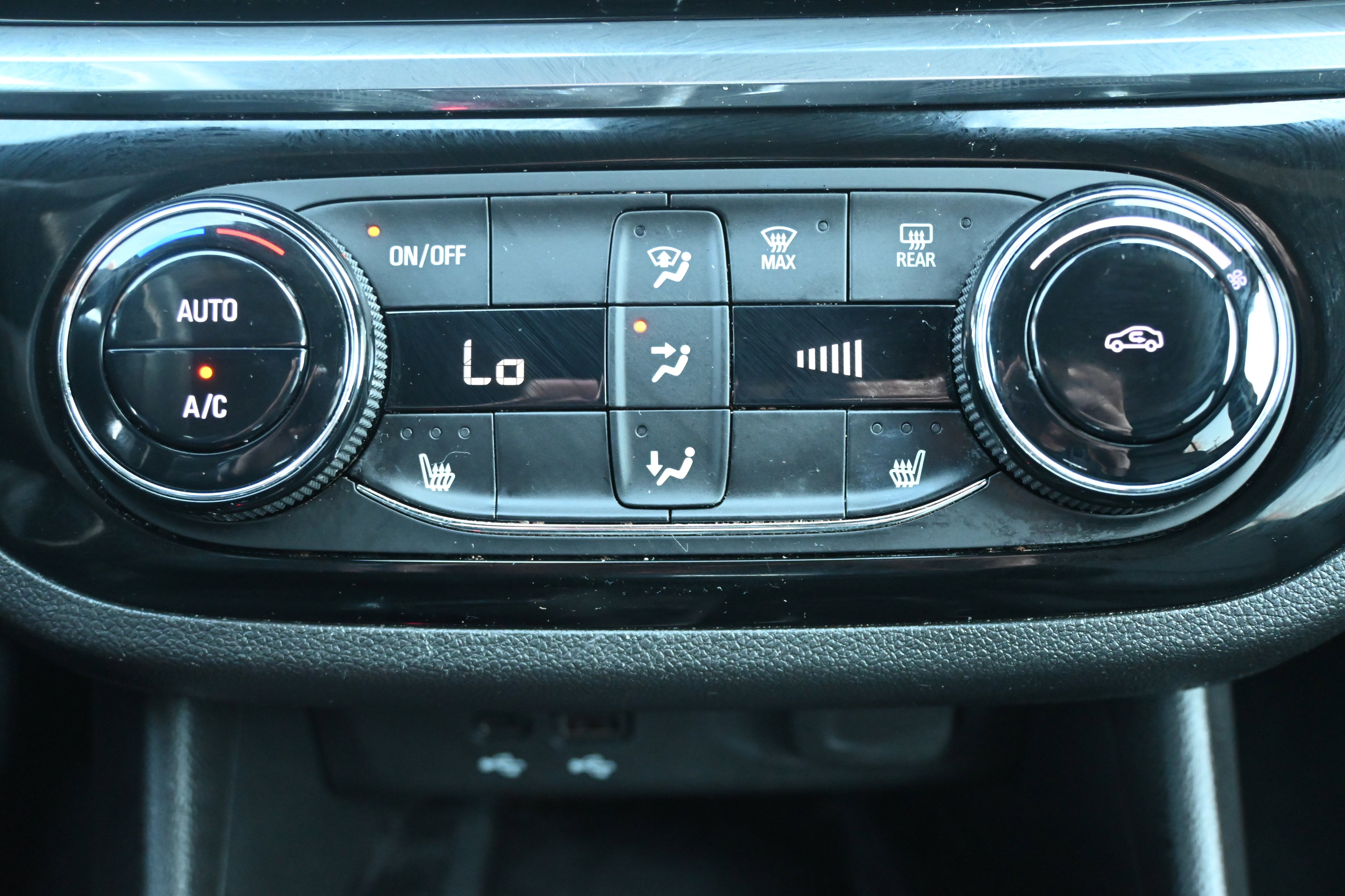 Used 2024 Buick Envista Sport Touring w/ Convenience I Package image 27