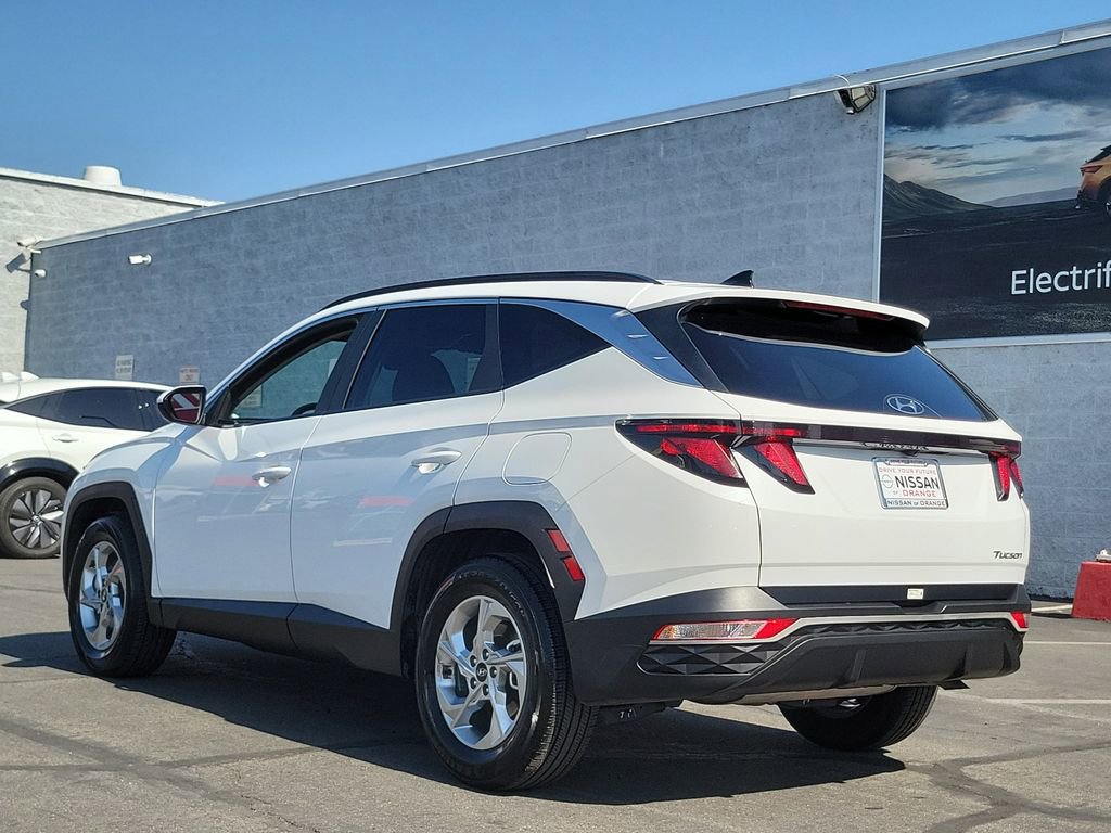 Used 2024 Hyundai Tucson SEL FWD image 2