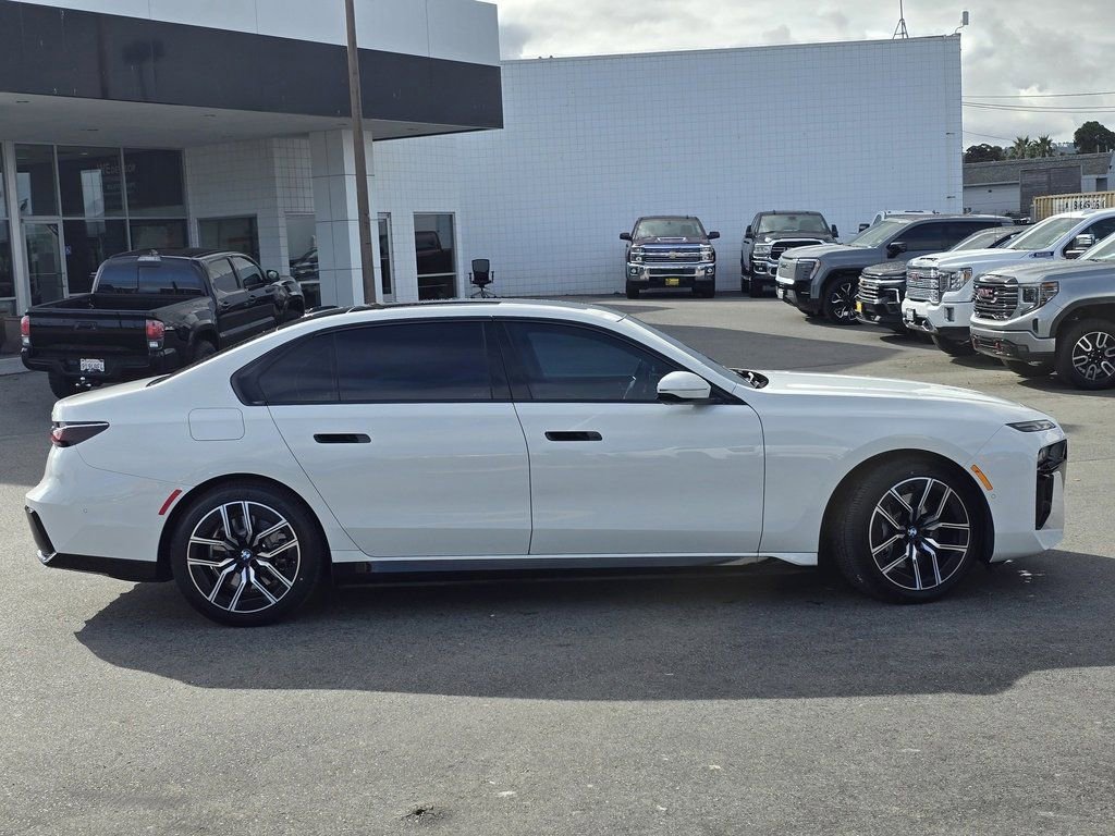 Used 2024 BMW i7 xDrive60 image 34