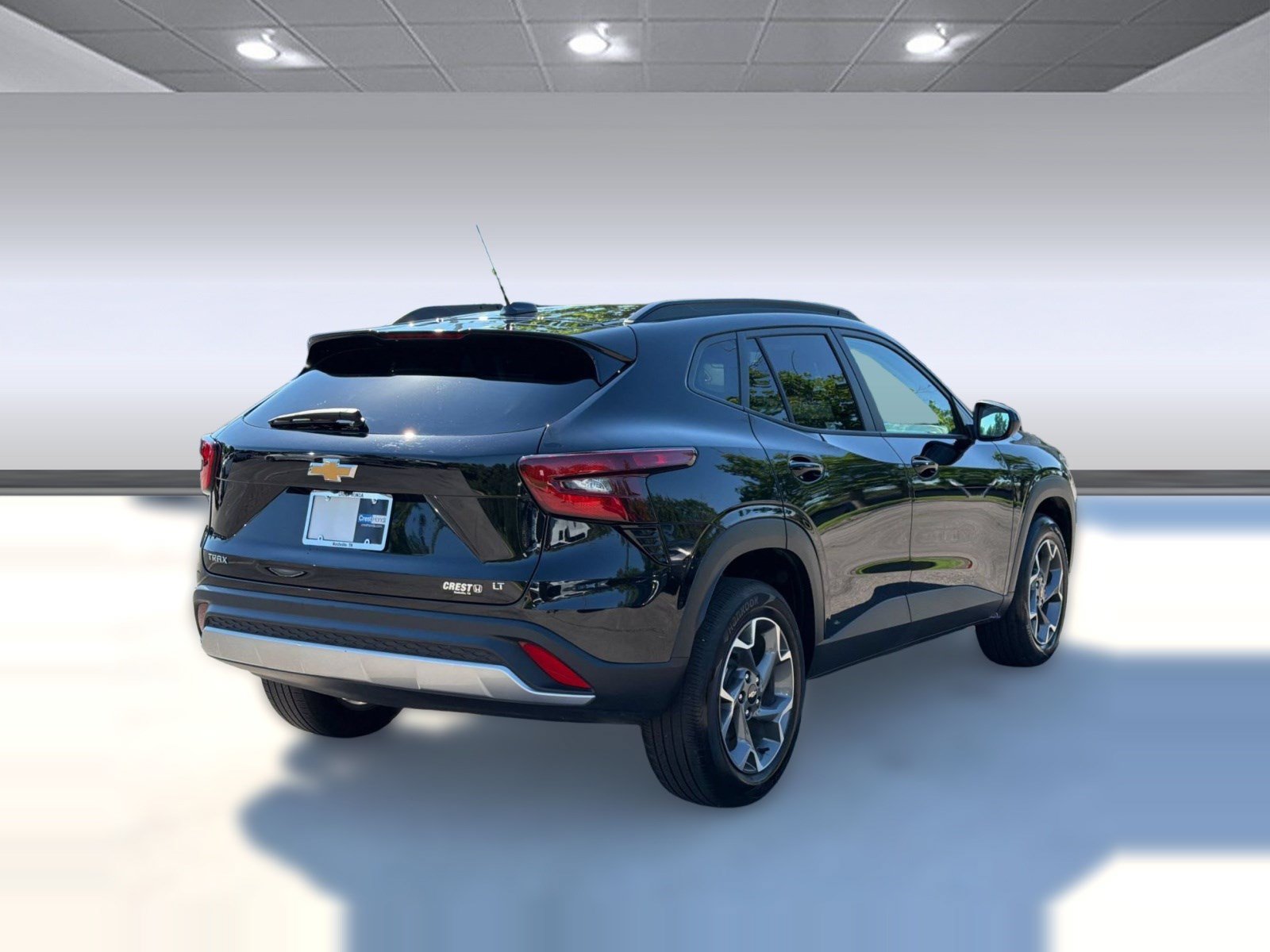 Used 2025 Chevrolet Trax LT w/ LT Convenience Package FWD image 9