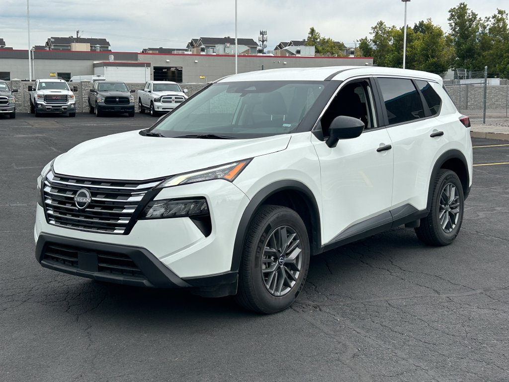 Used 2024 Nissan Rogue S FWD image 7