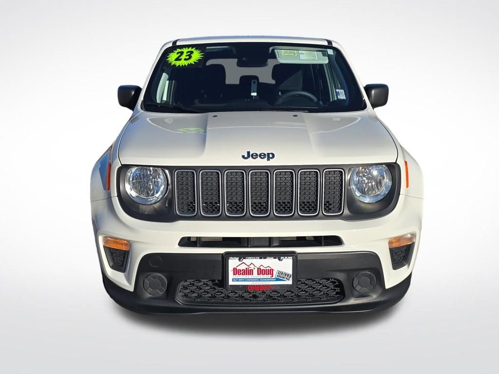 Used 2023 Jeep Renegade Latitude image 10
