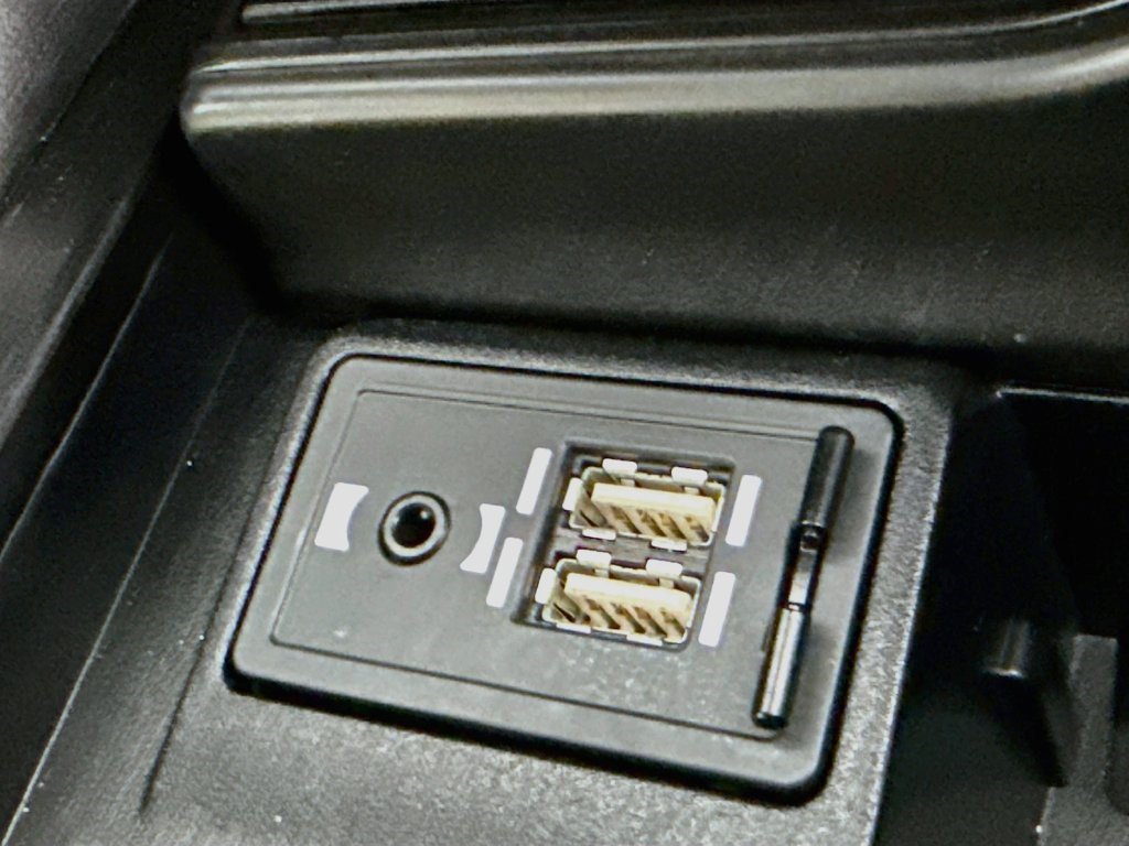 Used 2020 Lexus ES 300h w/ Premium Package FWD image 43