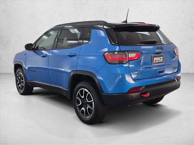 Certified 2025 Jeep Compass Trailhawk w/ Trailhawk Elite Group AWD/4WD image 8