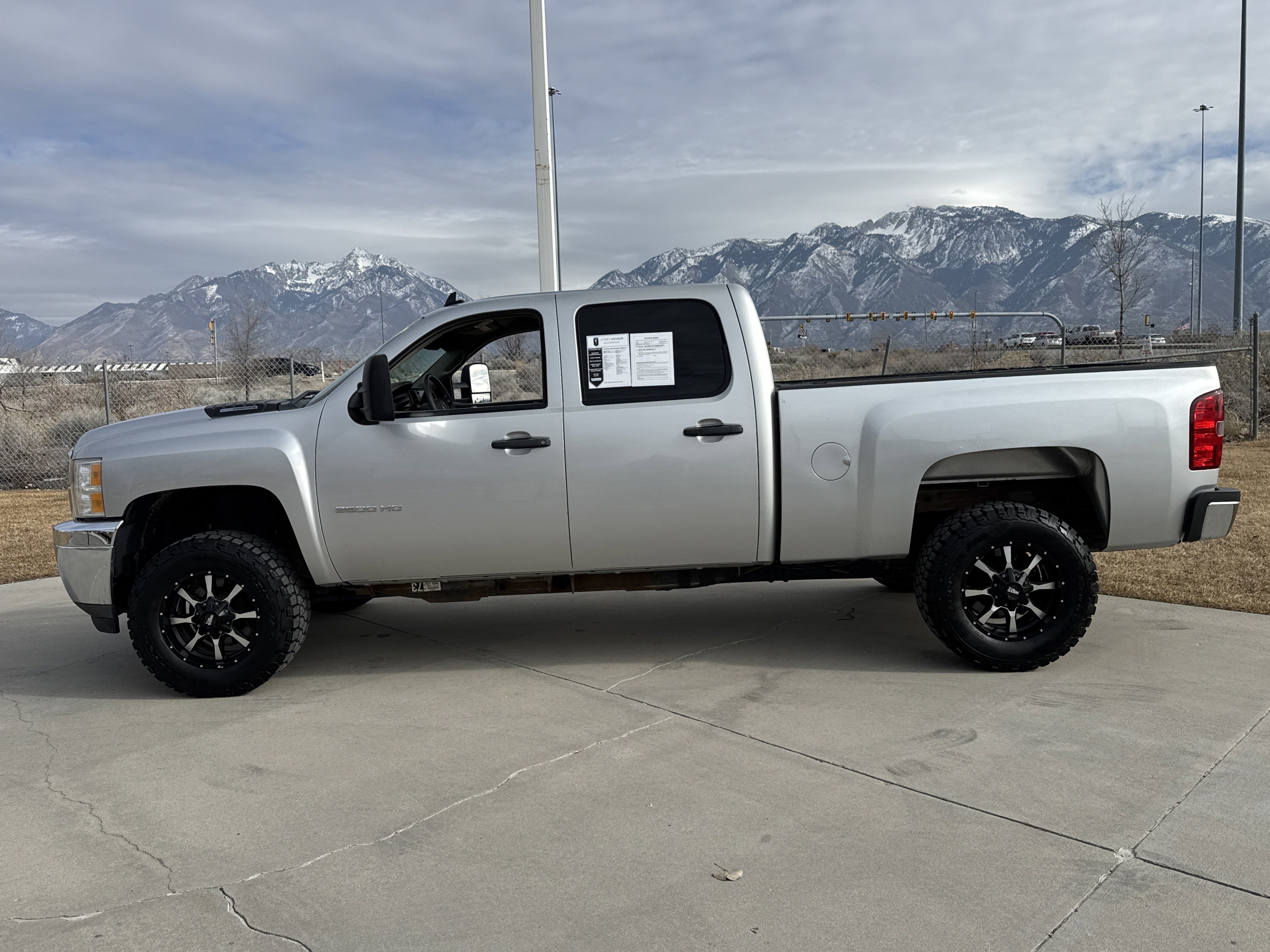 Used 2014 Chevrolet Silverado 2500 LT image 2